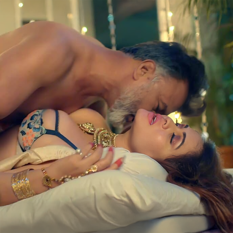 Khidki-P02E05-2023-Ullu-Originals-Hindi-Hot-Web-Series